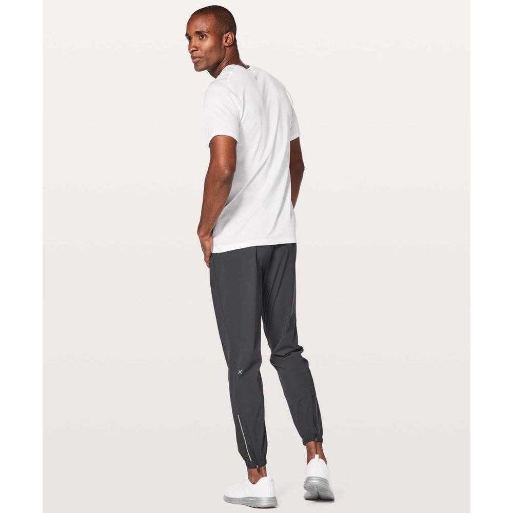 Lululemon. Surge Jogger 29”. Obsidian.